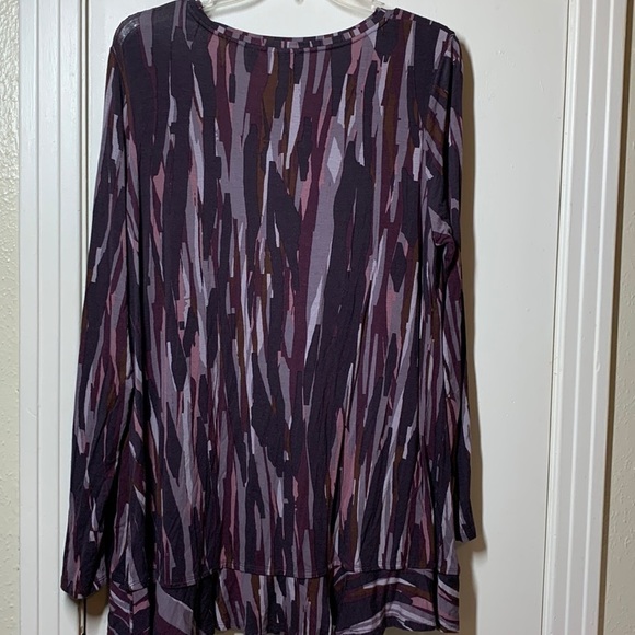 LOGO by Lori Goldstein Ruffled hem Tunic, L - Picture 2 of 8